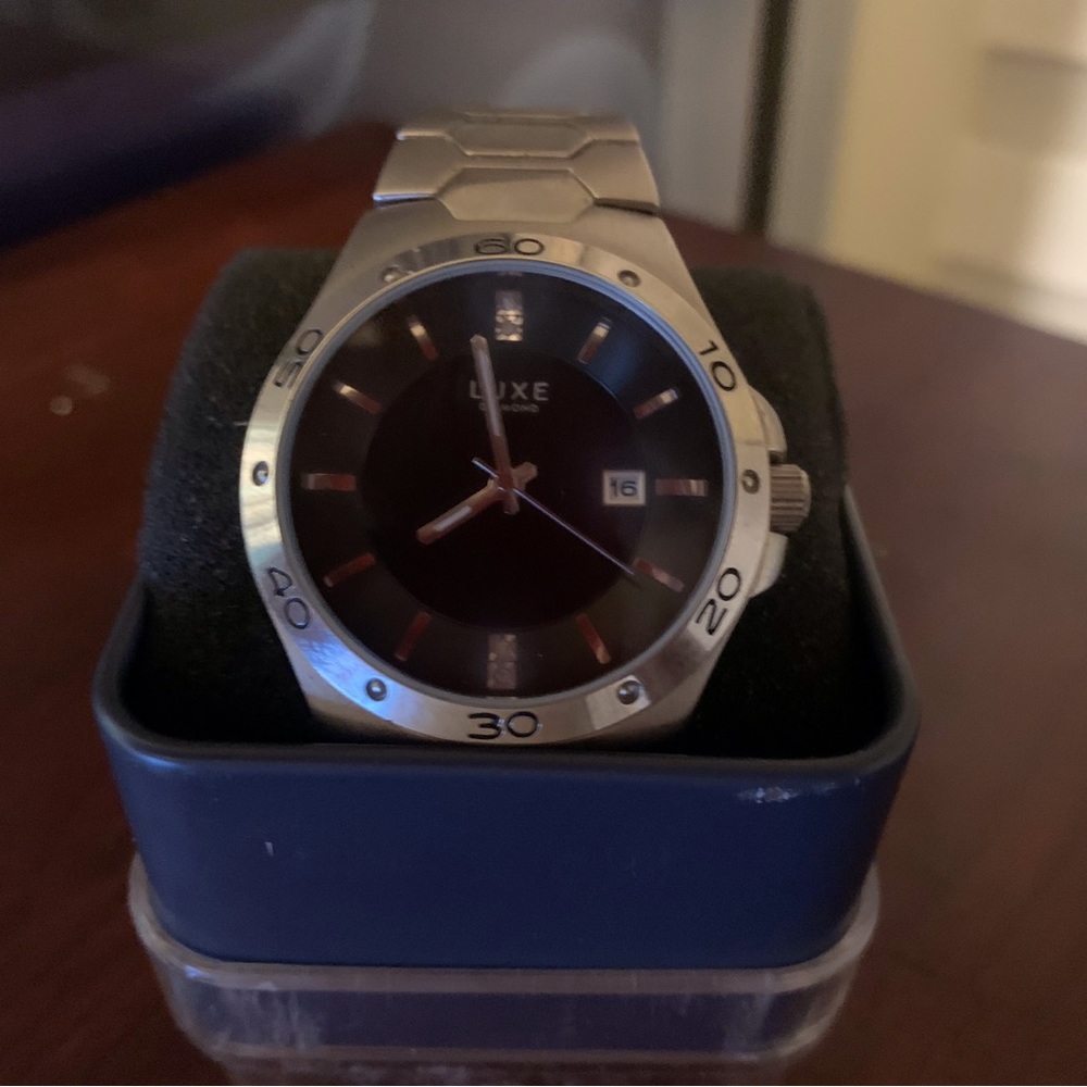 LUXE MENS WATCH